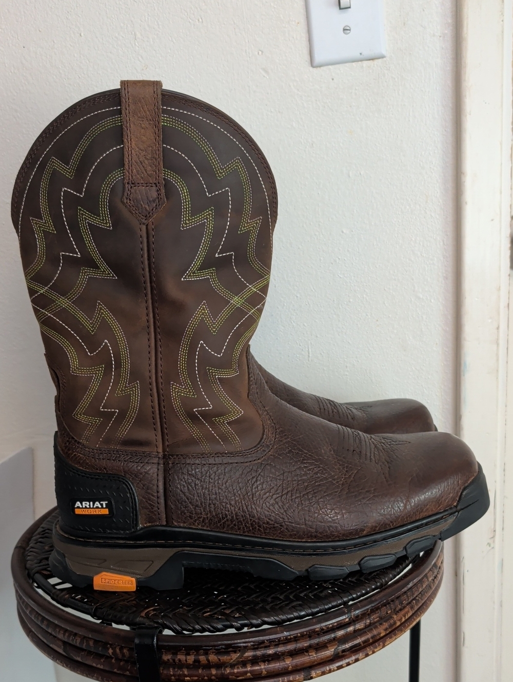 Ariat Men’s Size 15 EE Wide Intrepid SpiderTEK Square Toe Work Boots Leather